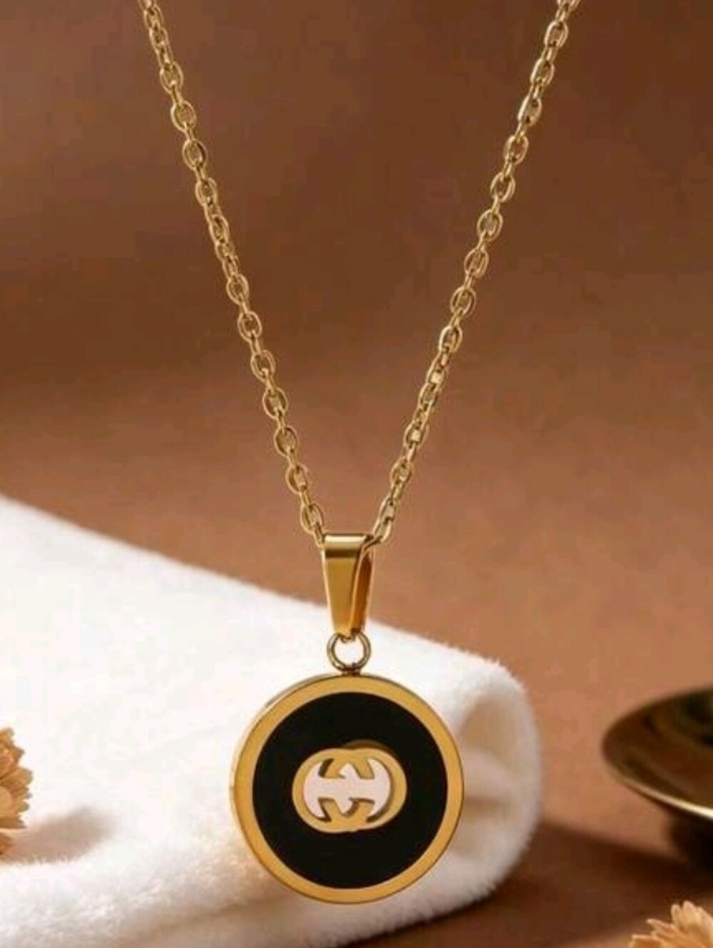 Luxury Necklace - Picture 6 of 6